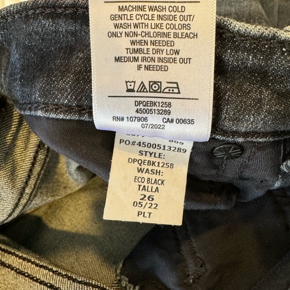 Hudson Harlow Ultra High-Rise Cigarette Ankle Jean in Eco Black New With Tags - Picture 8 of 9